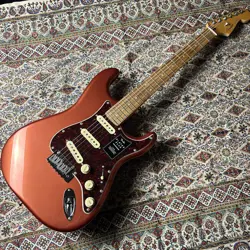 FENDER PLAYER PLUS STRATOCASTER PAU FERRO FINGERBOARD  3.67KG   75TH ANNIVERSA