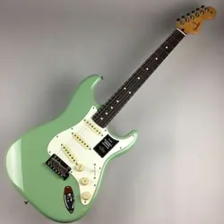 FENDER PLAYER II STRATOCASTER ROSEWOOD FINGERBOARD BIRCH GREEN  PHYSICAL IMAGE