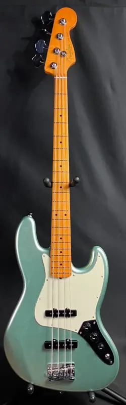 FENDER AMERICAN PROFESSIONAL II JAZZ BASS 4-STRING BASS GUITAR MYSTIC SURF GREEN