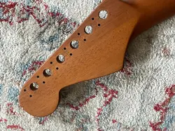 FENDER ACOUSTASONIC STRATOCASTER