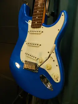 STRATOCASTER FRESH