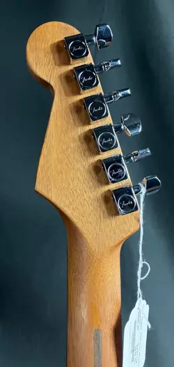 FENDER AMERICAN ACOUSTASONIC JAZZMASTER ACOUSTIC-ELECTRIC GUITAR ARCTIC WHITE