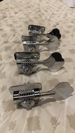 FENDER JAZZ BASS TUNERS CHROME 