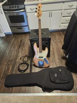 BASS WITH AMPLIFIER