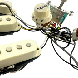 SINGLE-COIL PICKUPS AGED
