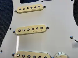 FENDER AMERICAN NOISELESS