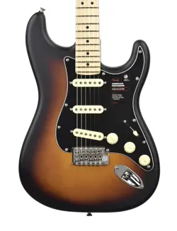 PINE STRATOCASTER IN