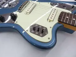 GUITAR W/ARM