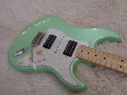 2017 FENDER STANDARD