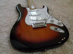 2019 FENDER STANDARD STRATOCASTER SSS MEXICO MAPLE NECK SUNBURST ELECTRIC GUITAR