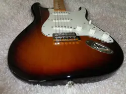 2013 FENDER STANDARD STRATOCASTER SSS MEXICO MAPLE NECK SUNBURST ELECTRIC GUITAR