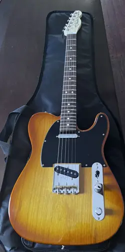 FENDER AMERICAN PERFORMER TELECASTER - HONEY BURST WITH ROSEWOOD FINGERBOARD 