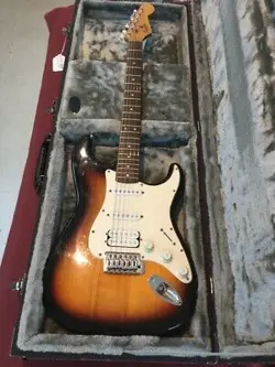 FENDER SQUIER BULLET STRAT HSS (PPS017484)