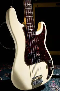 FENDER AMERICAN STANDARD PRECISION BASS / 2008 TRACKING NUMBER