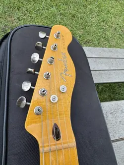 FENDER MODERN PLAYER TELECASTER PLUS 