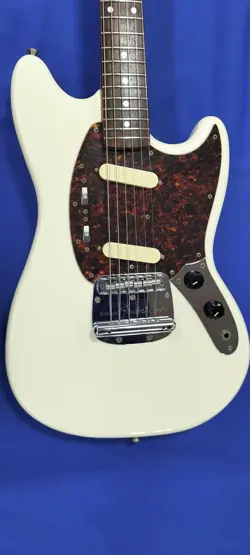 FENDER JAPAN MG66 USED MAPLE NECK ROSEWOOD FINGERBOARD W/SOFT CASE