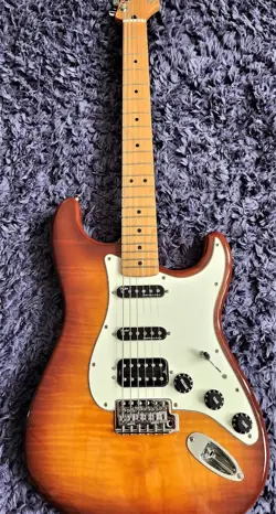 2003 FENDER FSR STRATOCASTER SUNBURST FLAME TOP NOISELESS PICKUPS