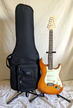 STRATOCASTER HONEYBURST WITH