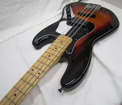 FENDER PLAYER PLUS JAZZ BASS USED ALDER BODY MAPLE NECK/FINGERBOARD W/HARD CASE