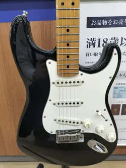 FENDER USA AMERICAN STANDARD STRATOCASTER USED 1987 ALDER BODY W/HARD CASE