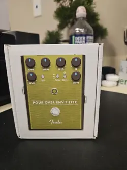 FENDER POUR OVER ENVELOPE FILTER PEDAL--05