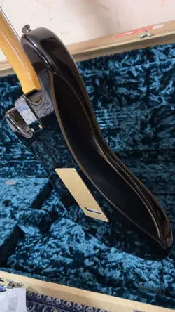 STRATOCASTER BINDING