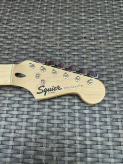 SQUIER LOADED MAPLE