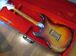 3TONE SUNBURST RELIC