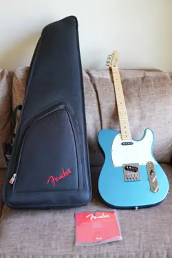 FENDER ALTERNATE REALITY SERIES TENOR TELE LAKE PLACID BLUE