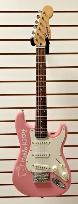 KITTY PINK SQUIER