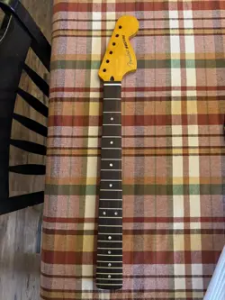 FENDER MUSTANG GUITAR NECK