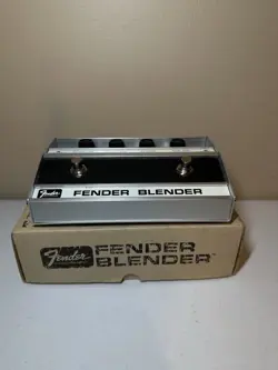 FENDER BLENDER “CUSTOM”