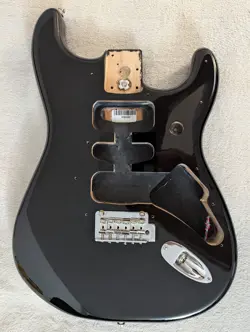 FENDER DELUXE STRATOCASTER REPLACEMENT ALDER BODY BLACK MIM