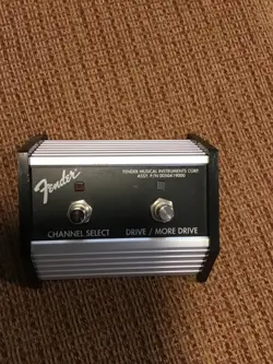 FENDER TWO-BUTTON FOOTSWITCH P/N 0050419000 CHANNEL SELECT + DRIVE/MORE DRIVE