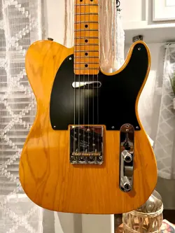 2004 FENDER TELECASTER USA '52 REISSUE BUTTTERSCOTCH W/TWEED HARDCASE