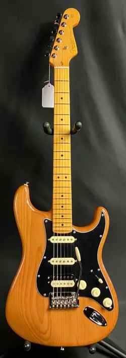 FENDER AMERICAN PROFESSIONAL II STRATOCASTER HSS ELECTRIC GUITAR ROASTED PINE W/