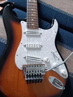 SERIES SIGNATURE STRATOCASTER