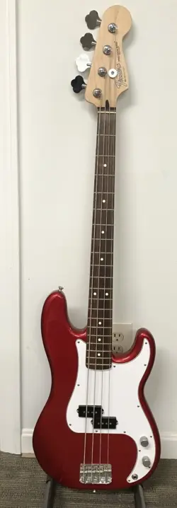 2007 FENDER PRECISION BASS ELECTRIC GUITAR