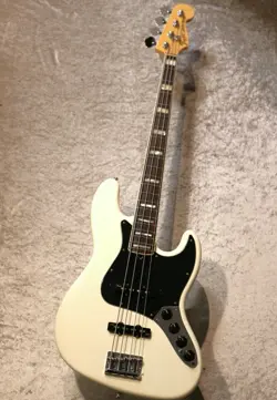 FENDER AMERICAN DELUXE JAZZ BASS N3 -OLYMPIC WHITE- USED SAFE DELIVERY FROM JAPA