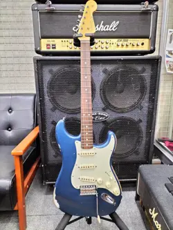 KATO STRATOCASTER SAFE