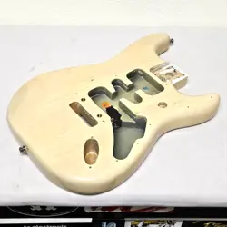 1998 FENDER AMERICAN DELUXE STRATOCASTER ASH BODY BLONDE STRAT USA 90'S GUITAR