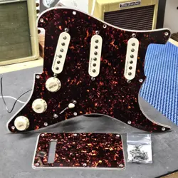 1998 FENDER USA DELUXE 90'S STRAT LOADED PICKGUARD HUMBUCKER & NOISELESS PICKUPS
