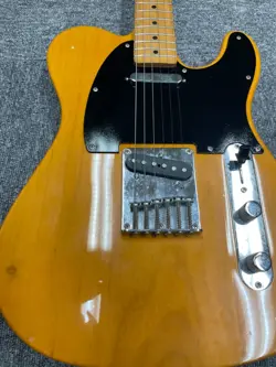 FENDER GUITAR FENDER