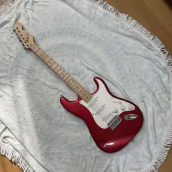 SQUIER STRATOCASTER MUSICAL
