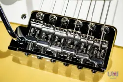 STRATOCASTER LEFT-HAND VINTAGE