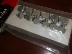 AND STRATOCASTER TUNING