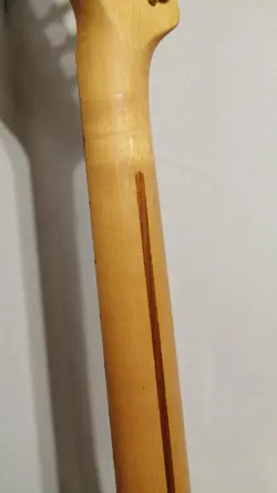 STRATOCASTER WHITE GOLD