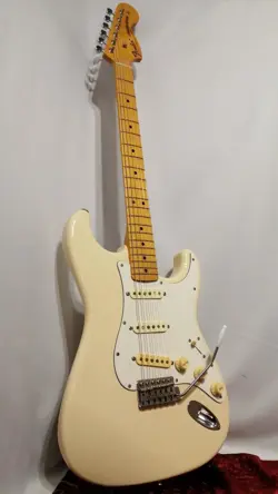 FENDER CRAFTED IN JAPAN ST68-TX STRATOCASTER WHITE ELECTRIC GUITAR USED 