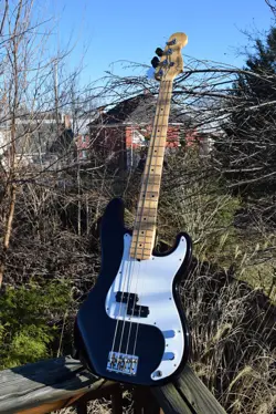 2008 FENDER AMERICAN STANDARD PRECISION BASS - BLACK - OHSC