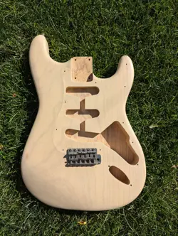ONE-PIECE SWAMP ASH STRAT BODY, FENDER/CALLAHAM BRIDGE, BUTTERSCOTCH CLEAR COAT